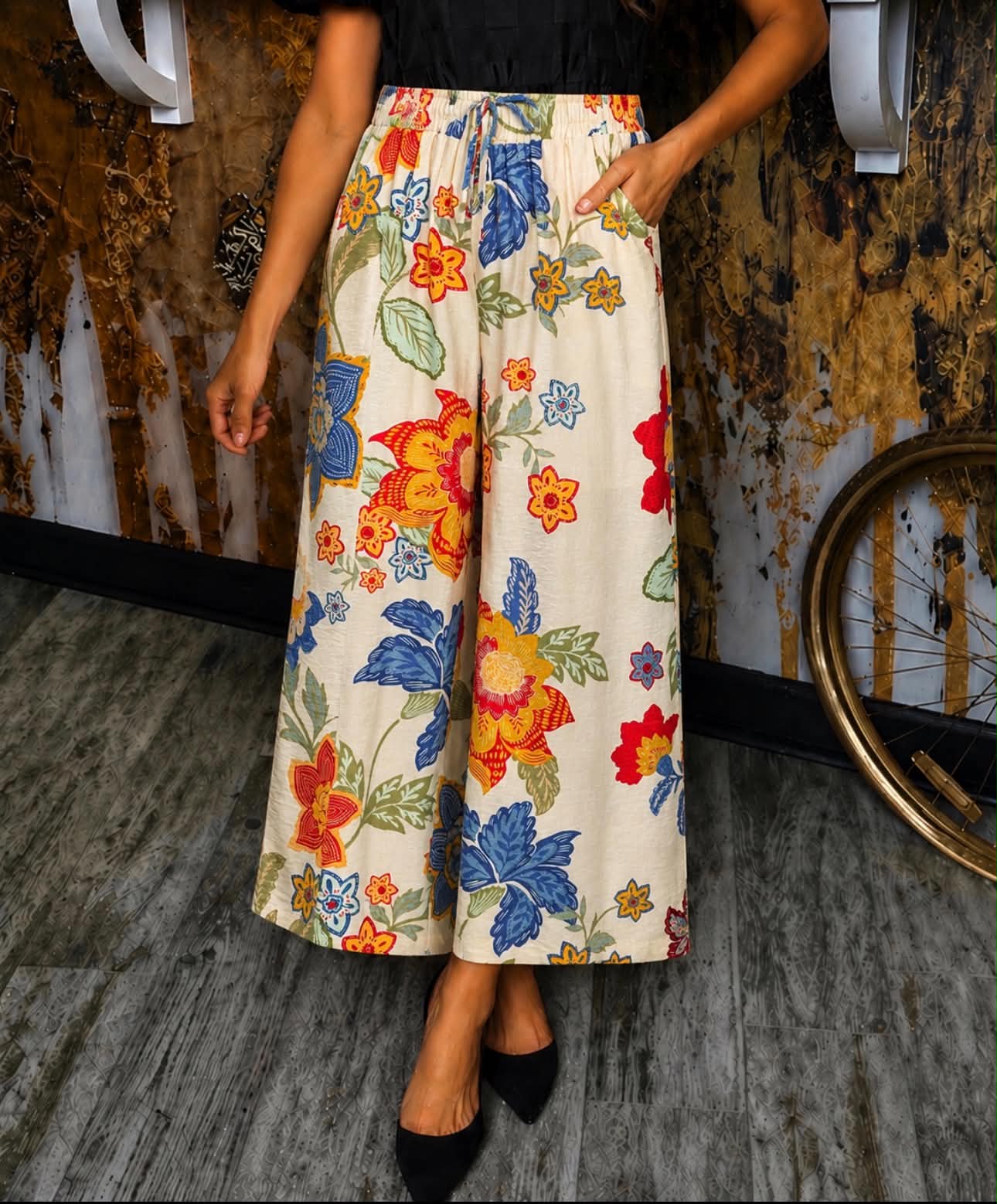 Cream Floral Print Wide Leg Crop Pants