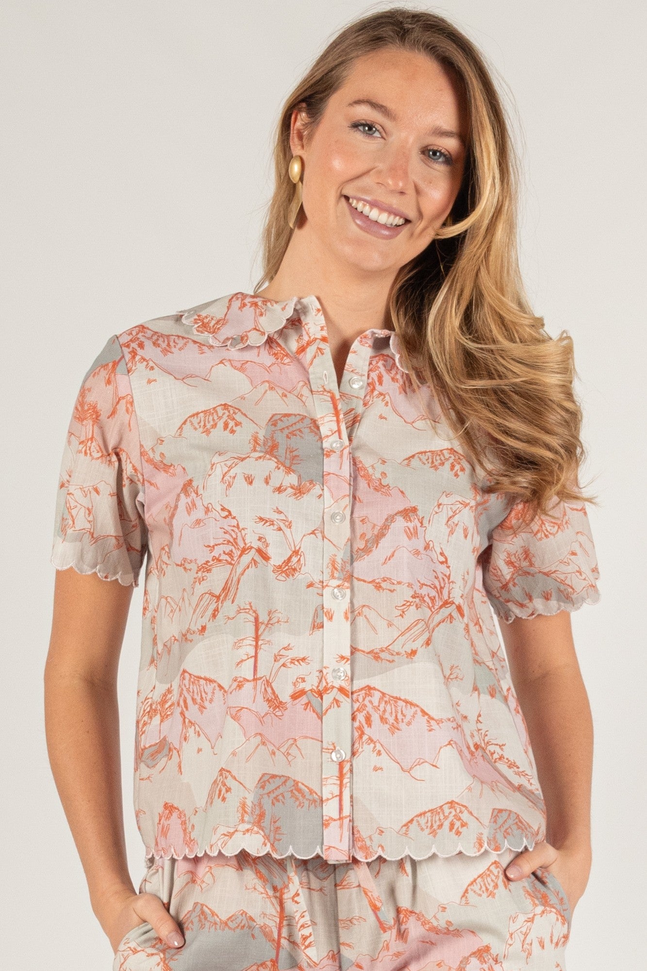 Landscape Print Linen Scalloped Hem Button Up Top